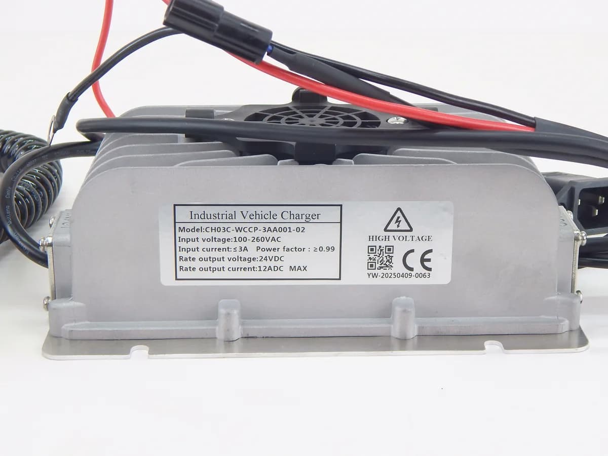 Зарядное устройство 24V/10A для CDDR-E (24V/10A CHARGER,WITH CABLE 35206000227) — фото 2